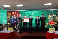 Trường CĐ Công thương Việt Nam được Bộ trưởng Bộ LĐ-TB&XH trao bằng khen